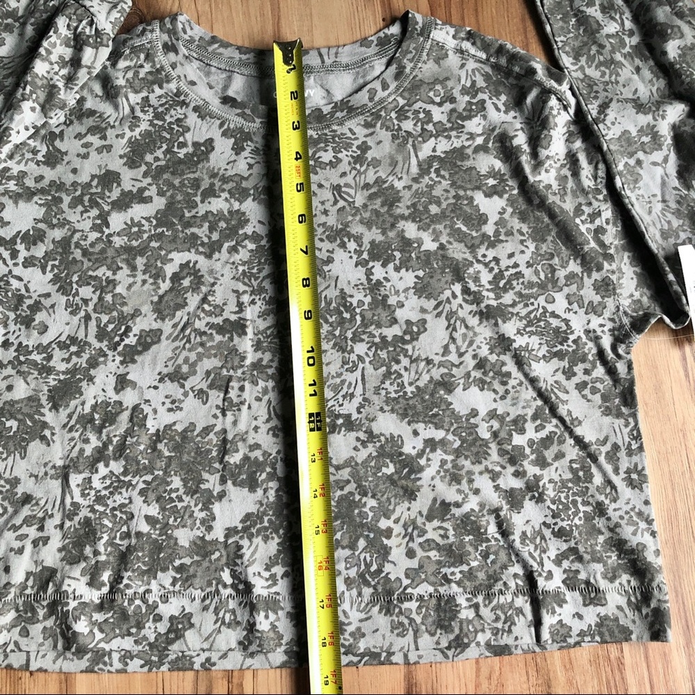 NEW Vintage Printed Cropped Long Sleeve T Shirt Gray XXL Girl’s OLD NAVY - Picture 6 of 12